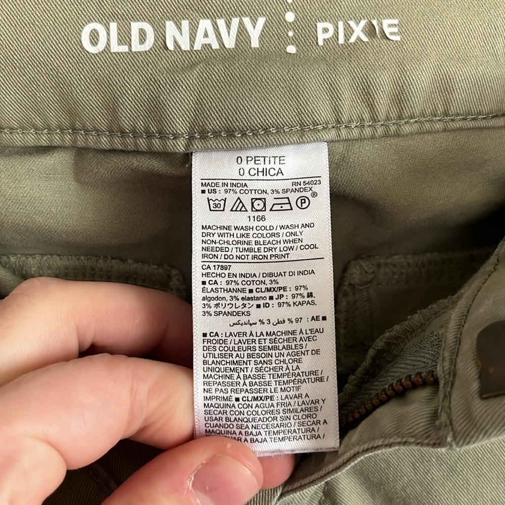 Old Navy Pixi Pants - Picture 5 of 5